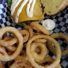 The Burgernator 여행 사진
