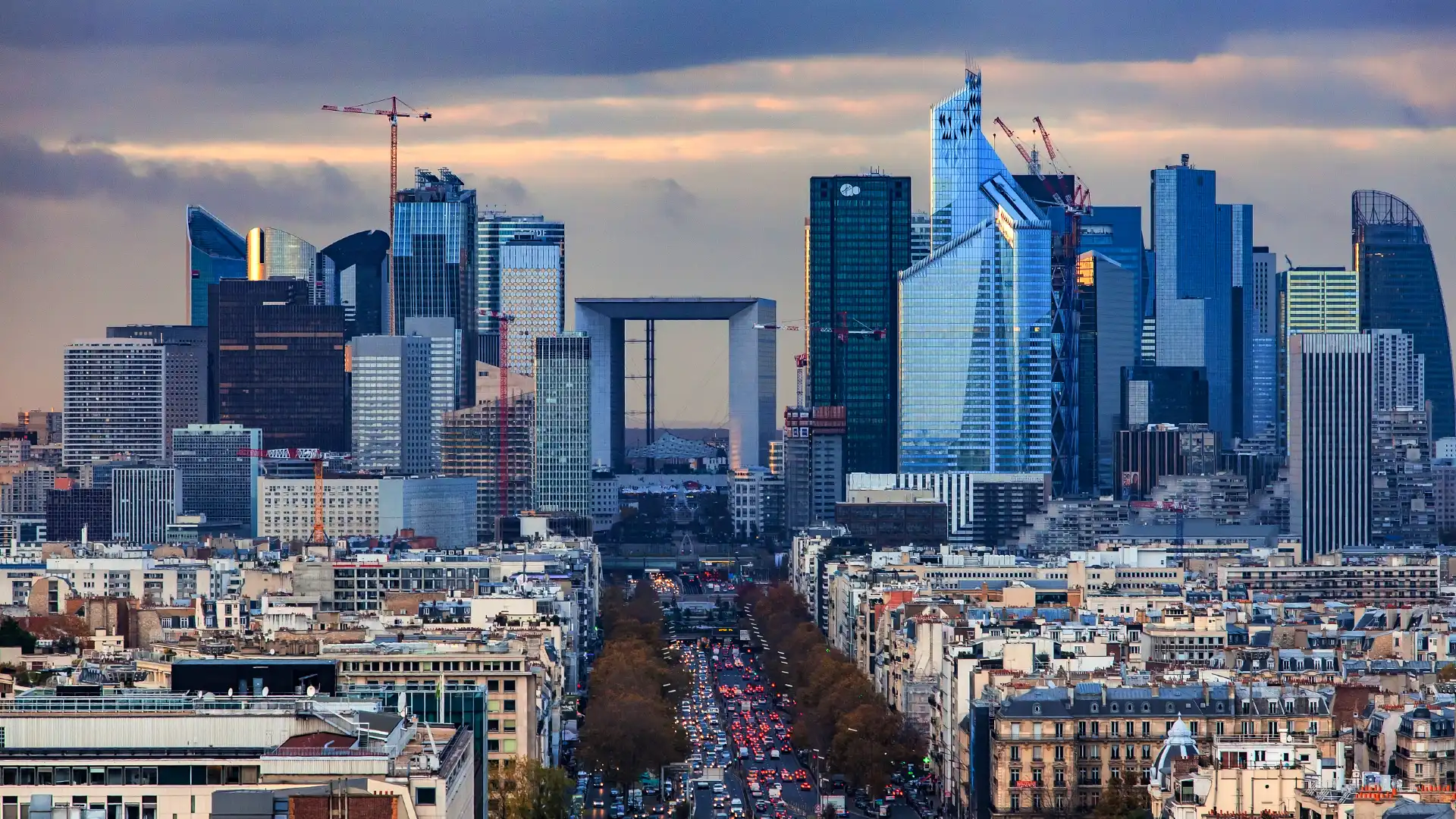 Hotels near The Great Arch of the Defense