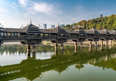 龍津風雨橋