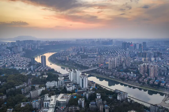 Luzhou Jianguo Hotel