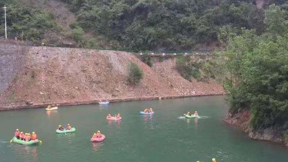 Zhongba River Valley Drifting