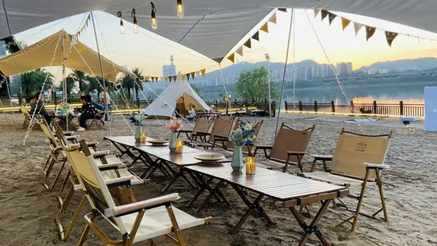 CAMPANYJu Zi Zhou Lu Ying Di 