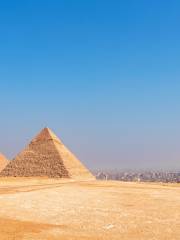 Point de vue panoramique sur les pyramides