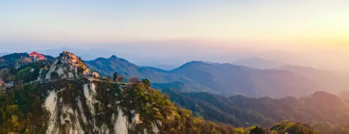 Hotels near Kikungshan Scenic Area