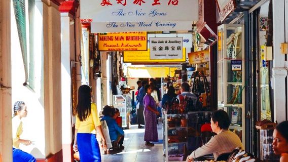 Bogyoke Aung San Market