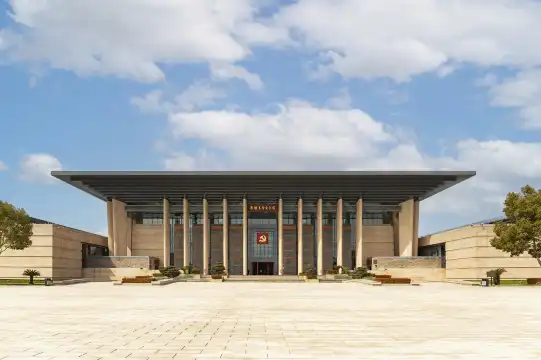 鄰近南湖革命紀念館的酒店