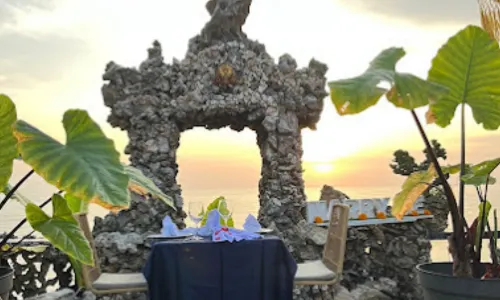 Malini Uluwatu - SEAFOOD & SUNSET
