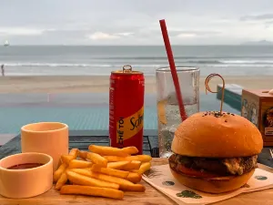 Esco Beach Bar Lounge & Restaurant