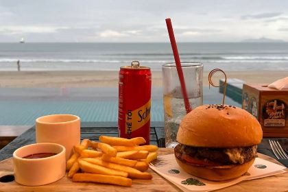 Esco Beach Bar Lounge & Restaurant