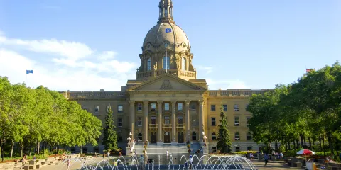 艾伯塔省議會大廈