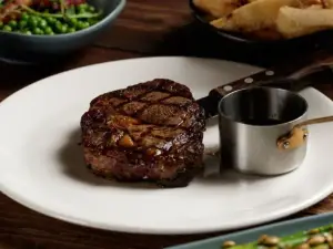 Portlander Bar & Grill