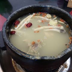 Cuihua Stone Pot Restaurant with Local features User Photo