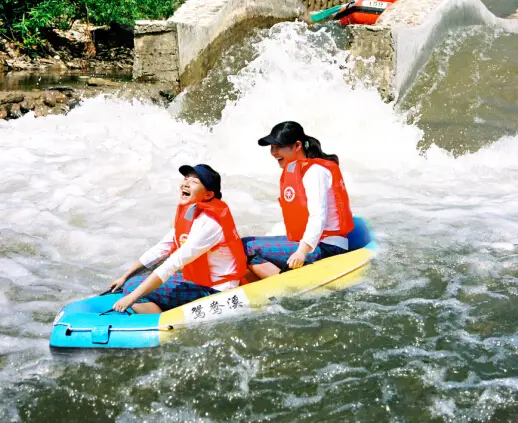 Rafting in Jingmen