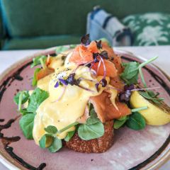 Avocado Fruit Lounge Cafe User Photo