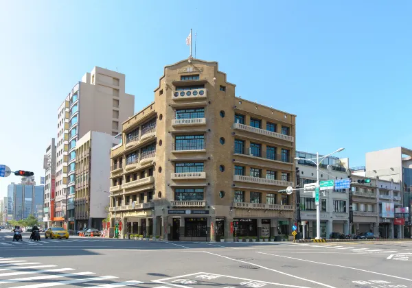 Lan Pond Dam 주변 호텔