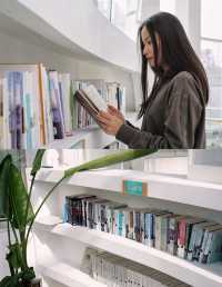 A Palatial Bookstore in Shanghai