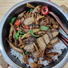 黄大妈超级木桶饭(河南岸店) 여행 사진