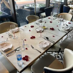 Large Eight Italy Lounge&Restaurant User Photo