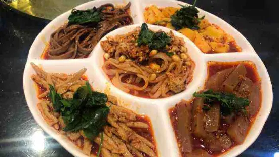 Lingshijiawaijiaqishan Noodles