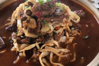 袁夫稻田火车餐厅