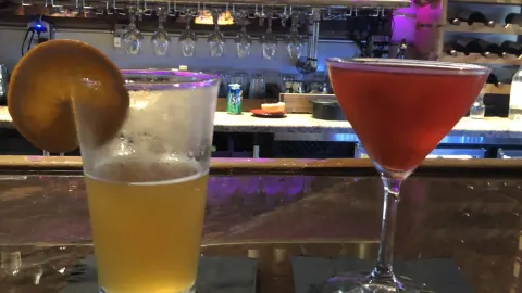 Molly's Place - A Bar & Grill in 格林納達