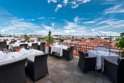 Terasa U Zlaté studně