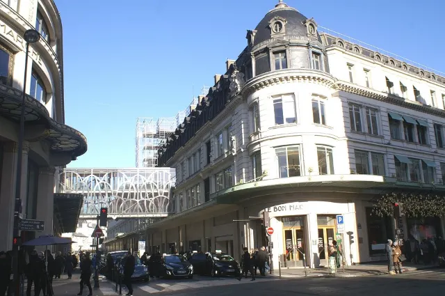 樂蓬馬歇百貨公司