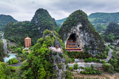 Wanfenglin Scenic Area-Wanfo Temple