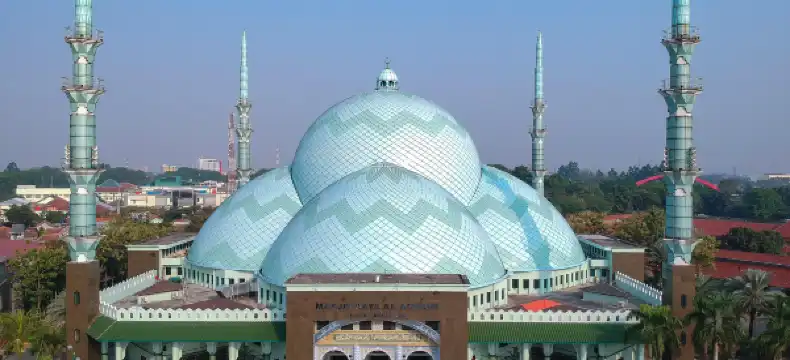 Hotels near Al-AZhom Mosque
