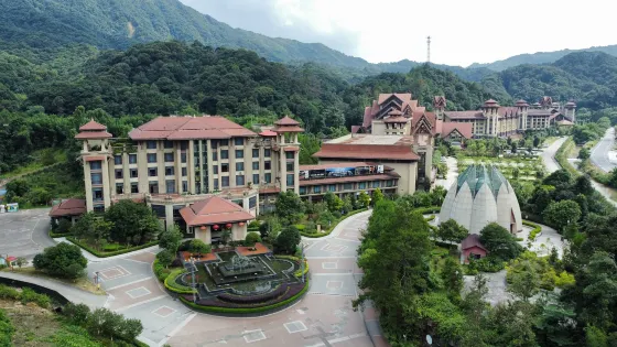 經律論文化旅遊小鎮