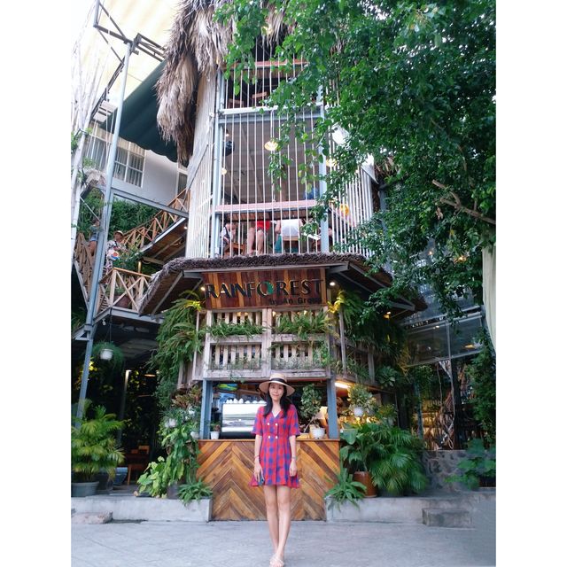 「芽莊·鸟巢咖啡店」 排名第一咖啡网红店rainforest