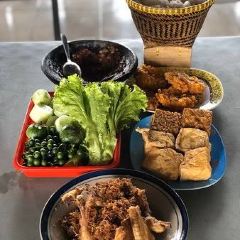 Rumah Makan Mergosari User Photo