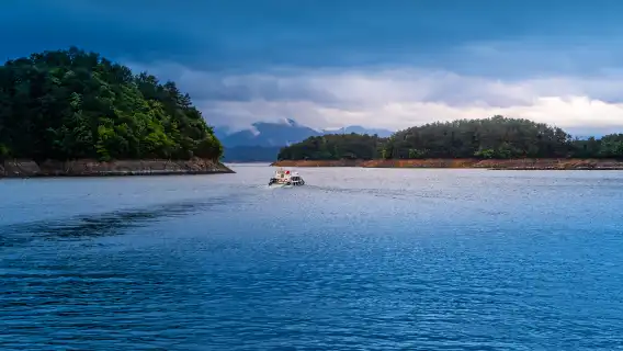 千島湖豪華休閒遊船+中心湖區門票(夢想號|賀城號|千旅之星號|隨機安排|小眾旅行|休閒度假|高端優選)