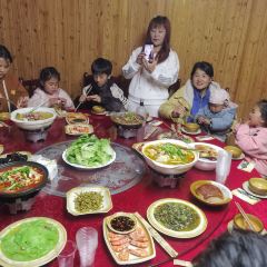 YI JIA YI NONG GU LE User Photo