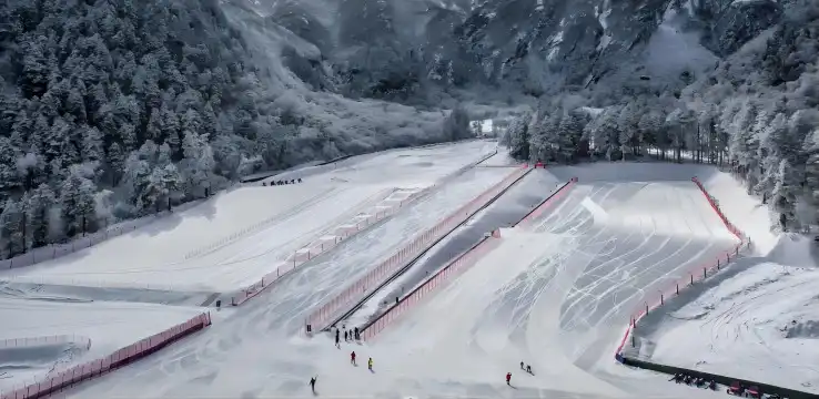 汶川羌人谷スキー場周辺のホテル