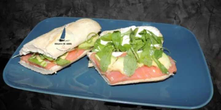 Regata de Abril - SeaFood & Bakery