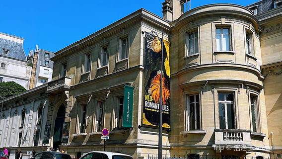 París