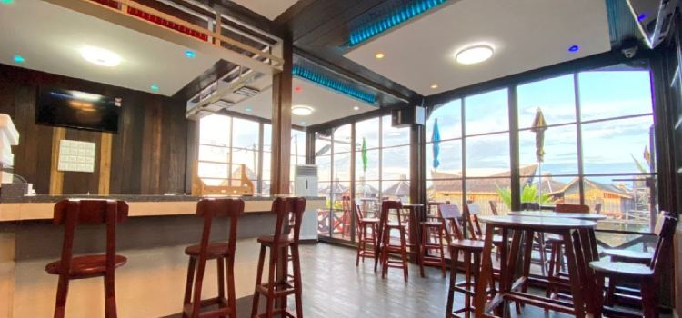 Wave View Pub & Lounge