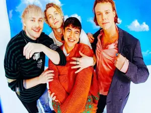 Castle | 5 Seconds of Summer《Everyone’s A Star!》Tour