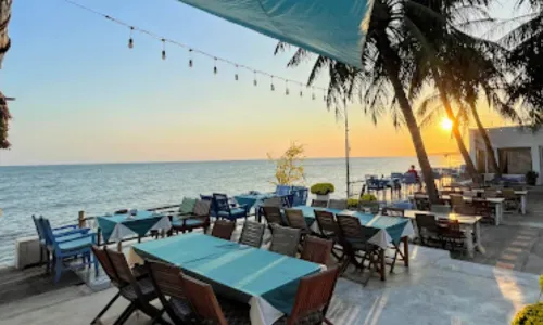 MOT NANG Seafood Restaurant - Seaside