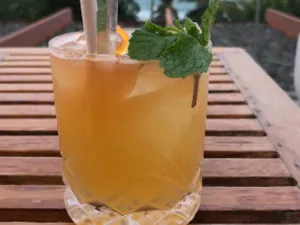 On The Rocks Bar