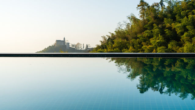 Hidden Forest Half-Mountain 270-Degree Panoramic Infinity Pool (Moganshan Branch)