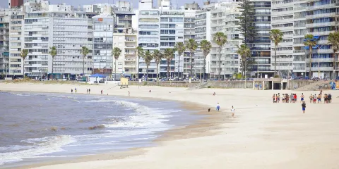 普拉亞波西塔斯