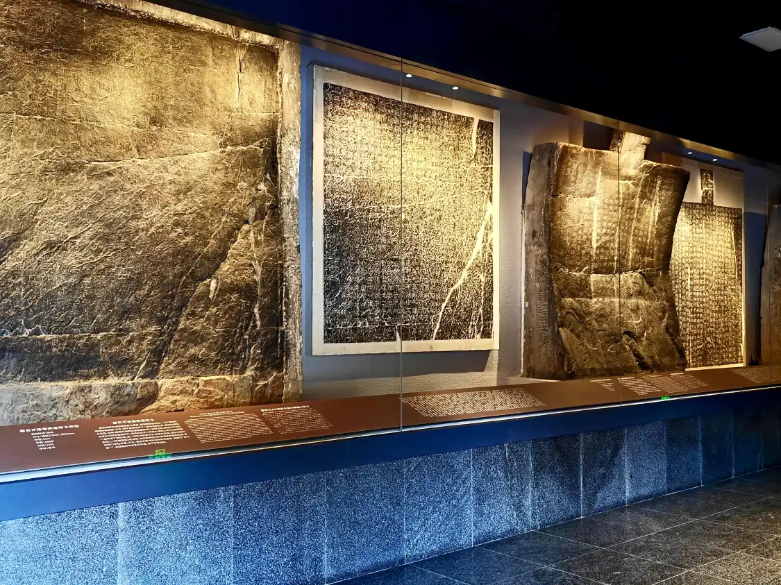 Hotels near Hanzhong Municipal Museum