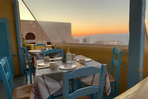 Roka Oia