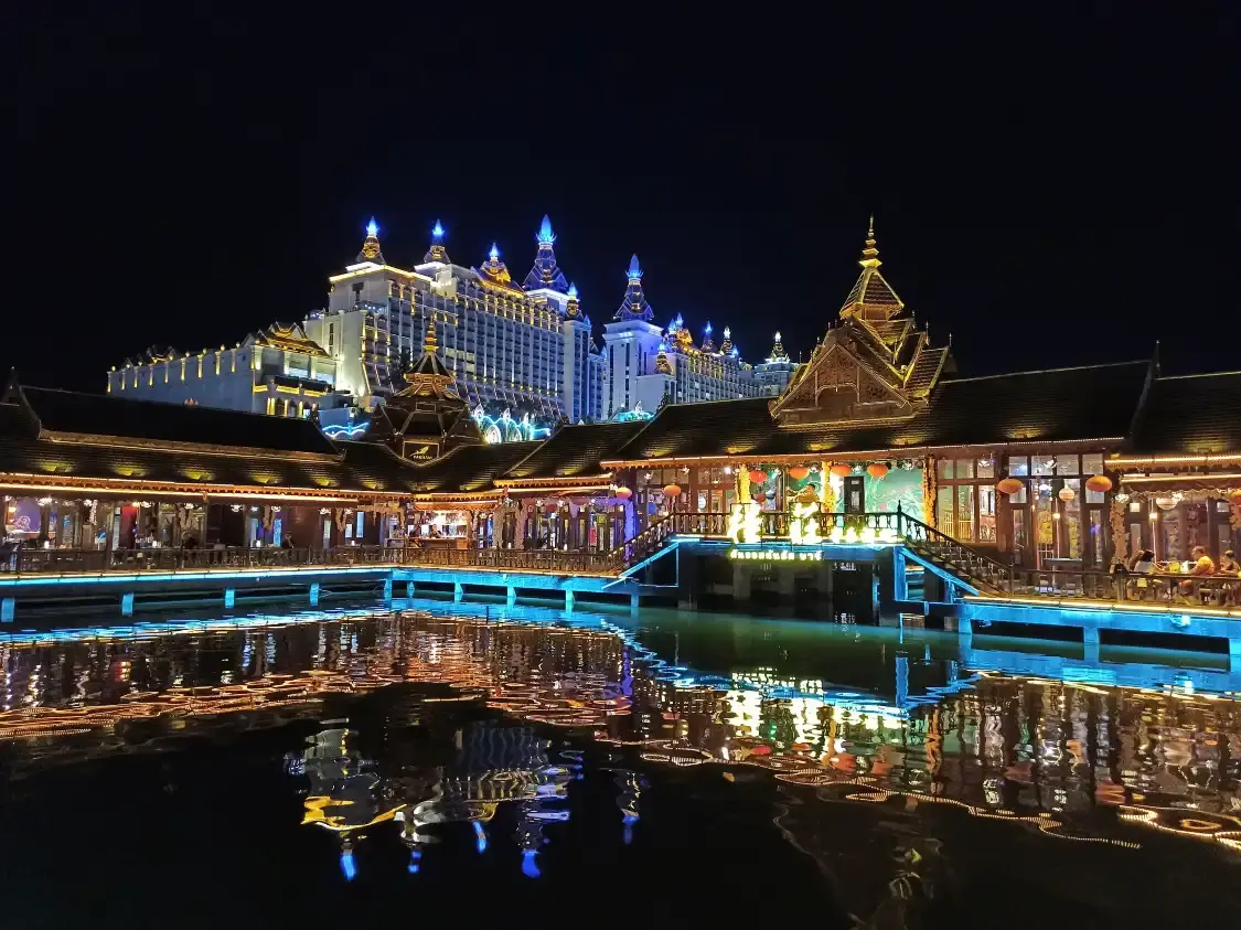 메콩강 6개국 수상시장 주변 호텔