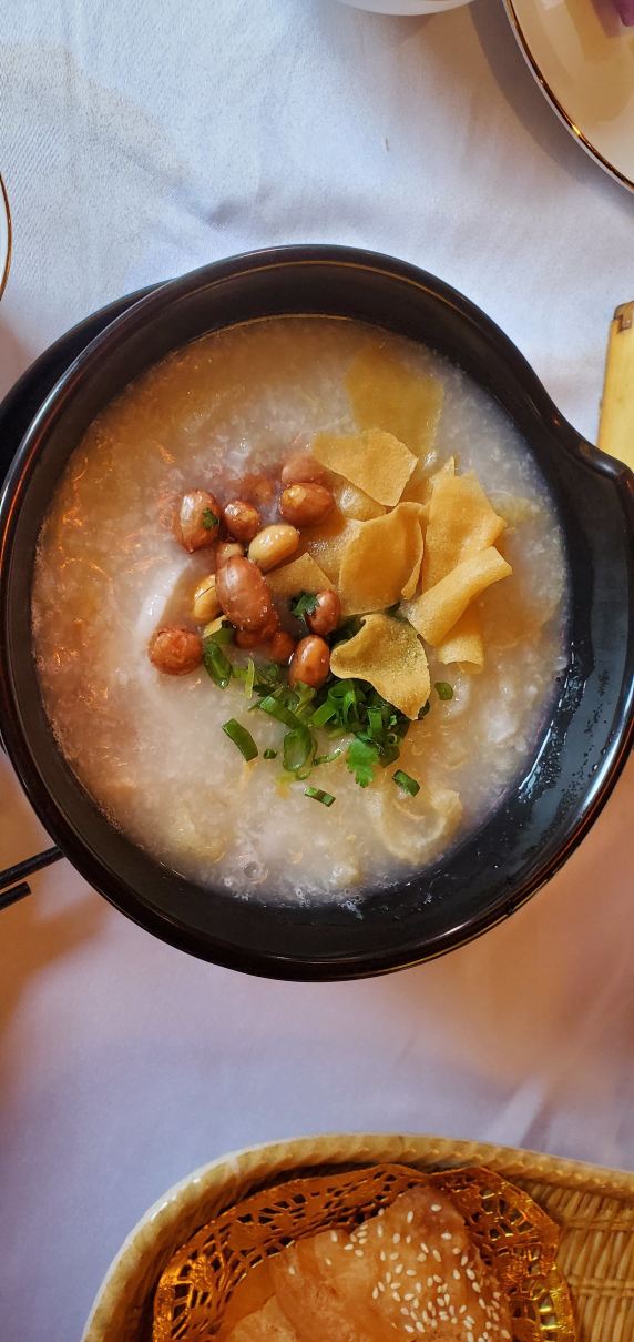 荔湾鲜虾艇仔粥