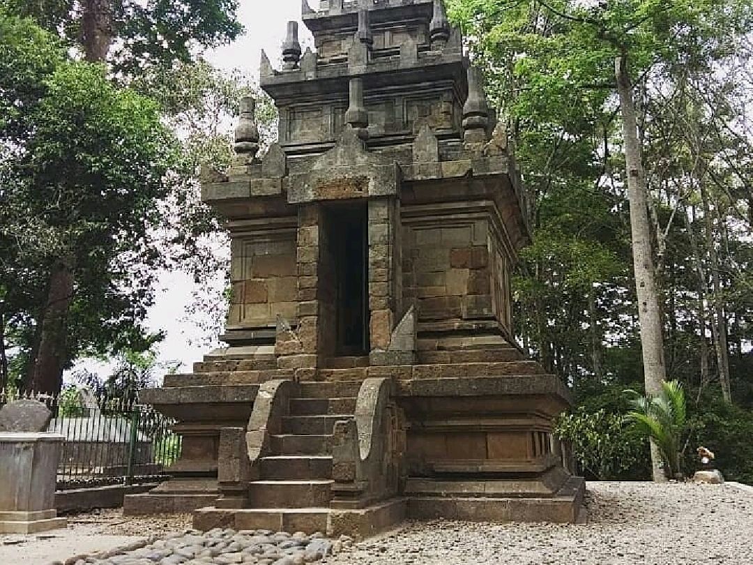 Candi Cangkuang Candi Cangkuang Travel Recommendations for 2023 (Updated in Aug) on Trip Moments｜Trip.com Travel Guide
