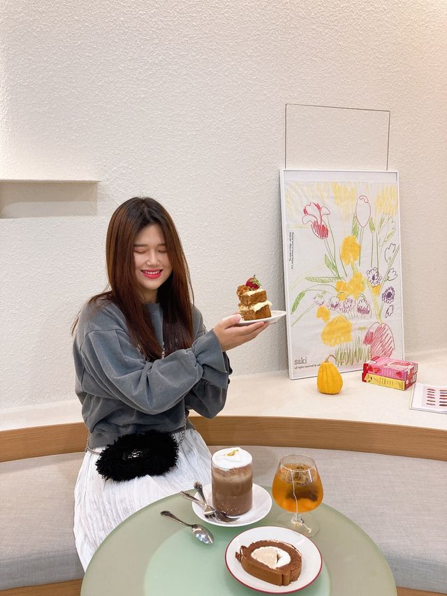 부산 전포카페 - 마이캐롤케이크