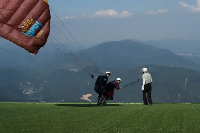 Paragliding in Anji